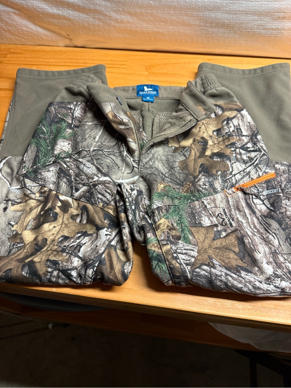Field & Stream Kids Realtree Camo Sweatpants with Olive Panels medium weather